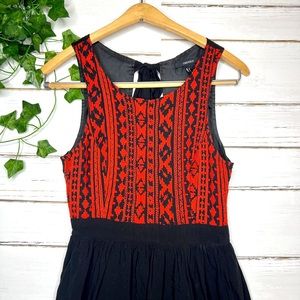 Forever 21 Sleeveless Black Red Embroidered Dress S